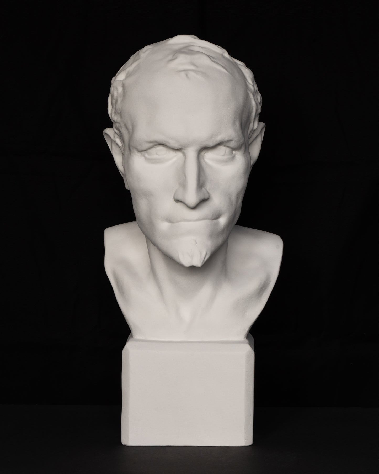 Bust Mefistofel