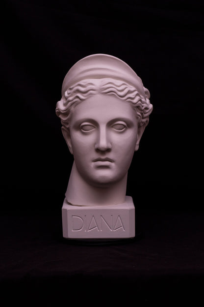 Cap Diana de Versailles (Artemis)