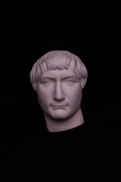Mască Traian