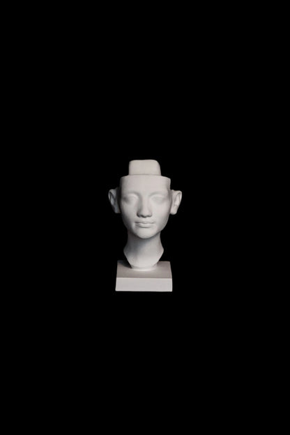 Cap Nefertiti (neterminat)