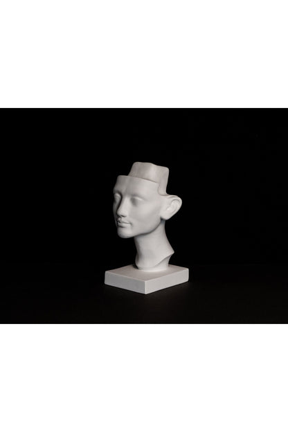 Cap Nefertiti (neterminat)